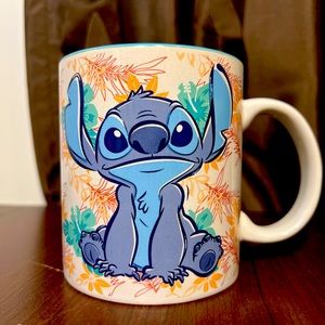 Disney's Lilo and Stitch Oversized 20 oz Ceramic Mug.